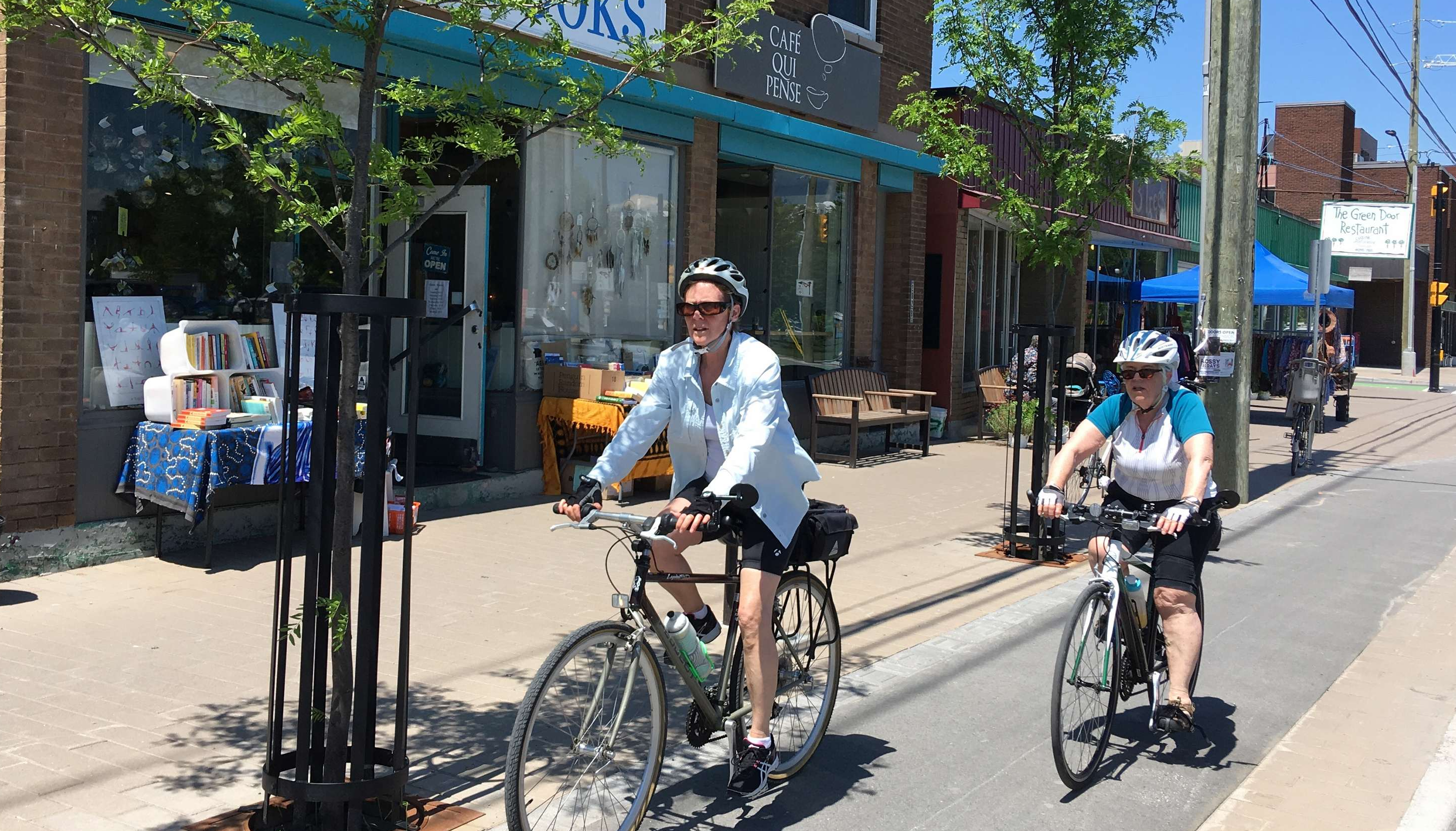 Ottawa, Canada creates cycling space by removing car lanes Mobycon