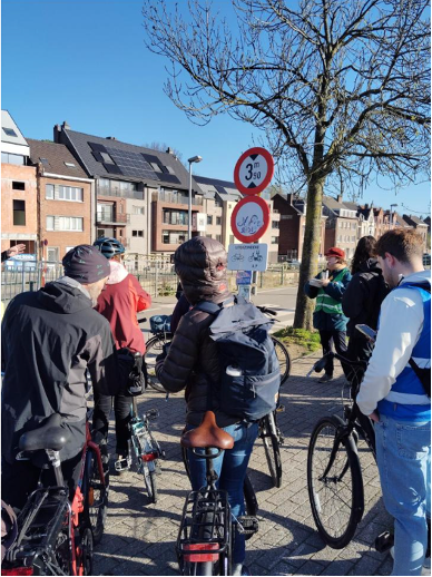 Participants of the EuroVelo Route Inspector Training reviewing the infrastructure according to the European Certification Standard methodology for touristic cycling routes.
